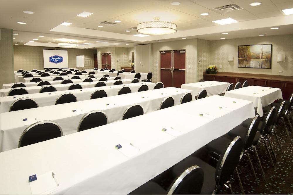 Hampton Inn By Hilton Brampton - Toronto Экстерьер фото