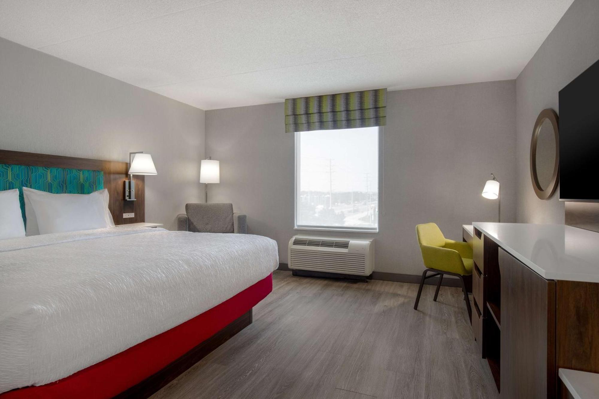 Hampton Inn By Hilton Brampton - Toronto Экстерьер фото