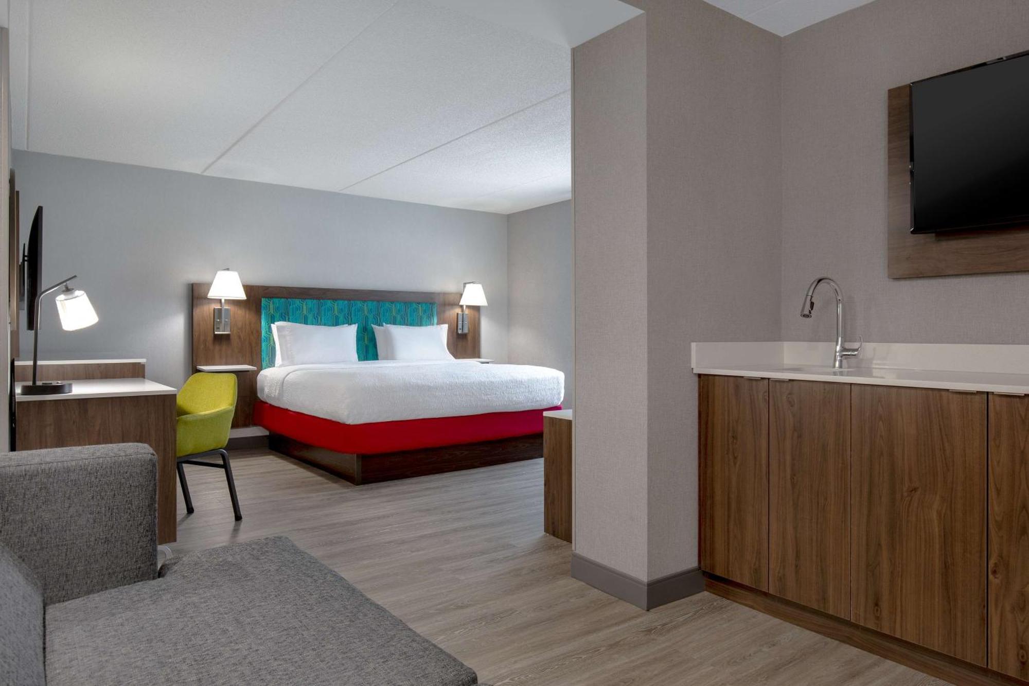 Hampton Inn By Hilton Brampton - Toronto Экстерьер фото