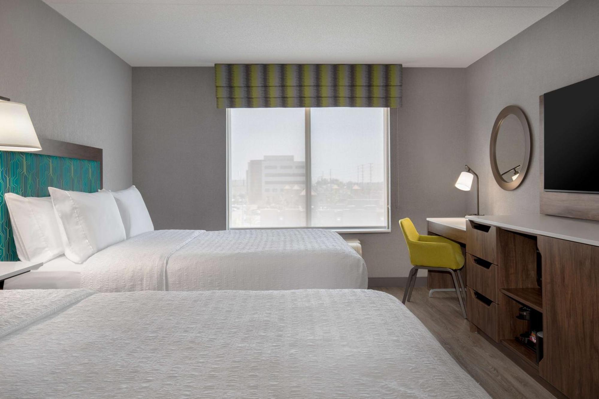 Hampton Inn By Hilton Brampton - Toronto Экстерьер фото