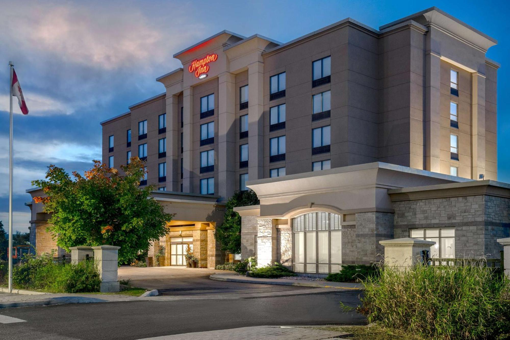Hampton Inn By Hilton Brampton - Toronto Экстерьер фото